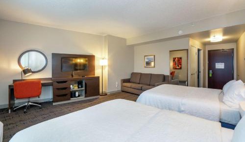 Queen Room with Two Queen Beds and Sofa Bed - Non-Smoking