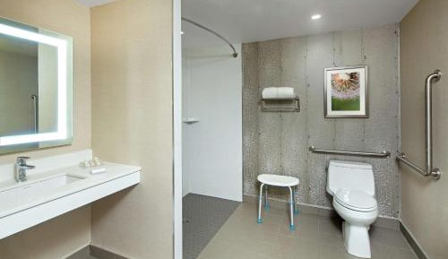 Queen Room with Two Queen Beds - Disability Access