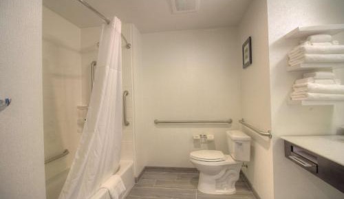 Queen Room with Two Queen Beds - Mobility Access/Non-Smoking