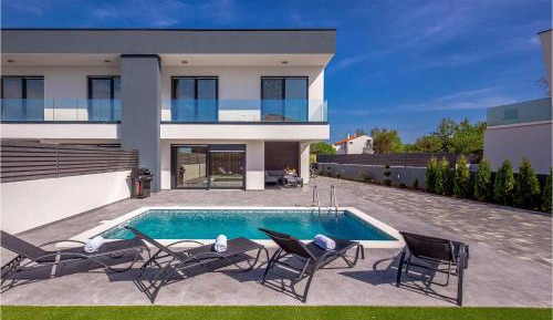 Three-Bedroom Holiday Home 