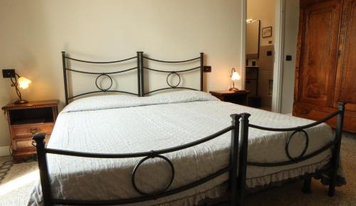 Double or Twin Room with Private Bathroom