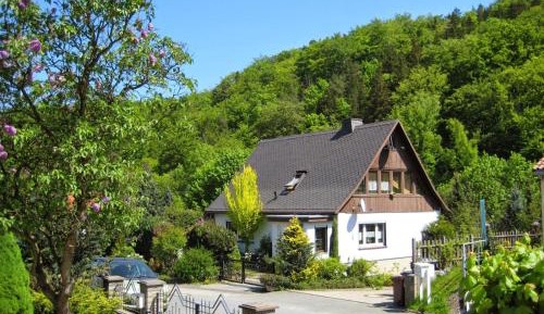 Three-Bedroom Apartment with Mountain View