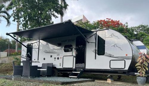 Deluxe Camper
