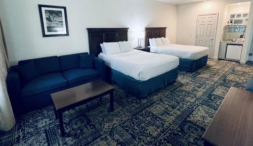Superior Queen Room with Two Queen Beds