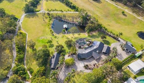 Five-Bedroom Holiday Home