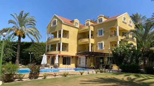Queen Room with Pool View