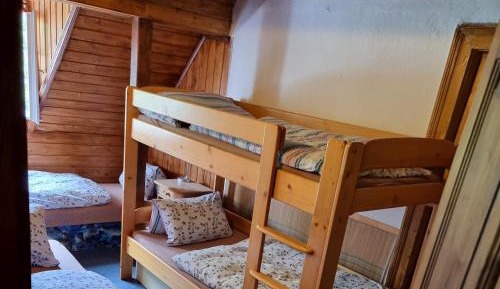 Apartment with Mountain View