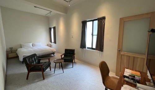 Queen Room
