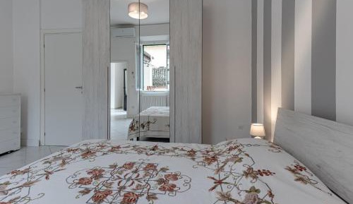 Superior One-Bedroom Apartment