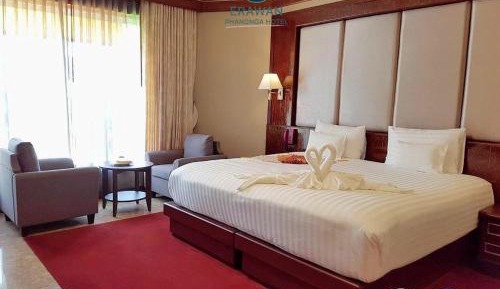 Deluxe Suite