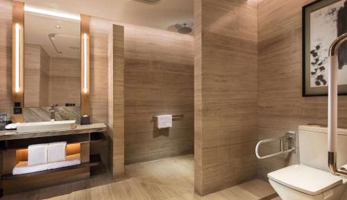 King Room - Mobility Accessible 