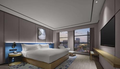 Deluxe King Suite