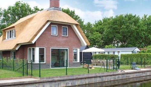 Five-Bedroom Holiday Home