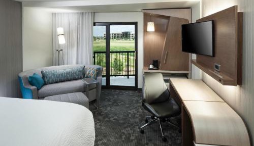 King Room with Sofa Bed and Balcony