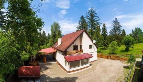 Six-Bedroom House