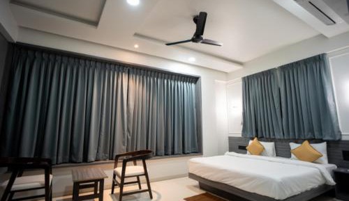 Superior King Room