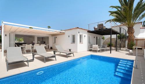 Villa with Sea View