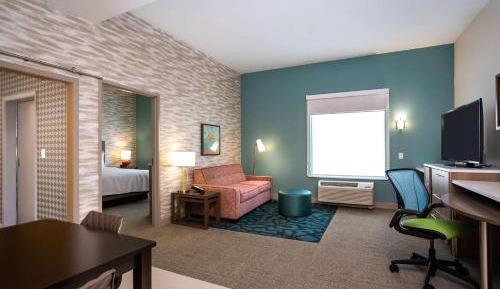 One-Bedroom King Suite - Non-Smoking