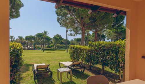 One-Bedroom Apartment with Garden