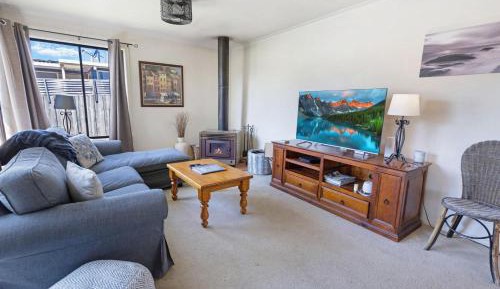 Three-Bedroom Holiday Home 