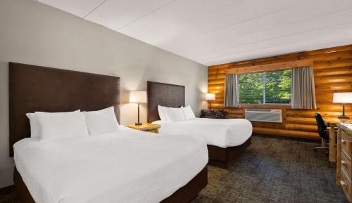 Queen Room with Two Queen Beds