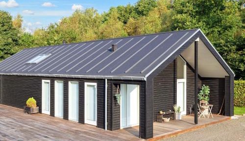 Three-Bedroom Holiday Home 
