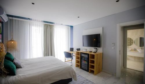 Deluxe Suite with Sea View