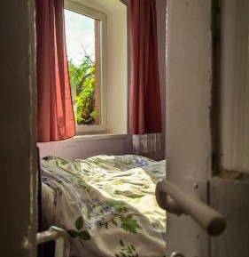 Apartment with Garden View