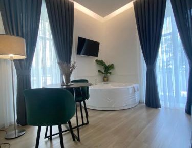Double Room with Spa Bath