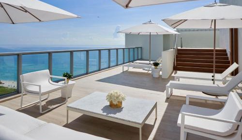 Penthouse 8, 2 Bedroom Suite, Bedroom1: 1 King, Bedroom2: 1 King, Ocean view, High Floor