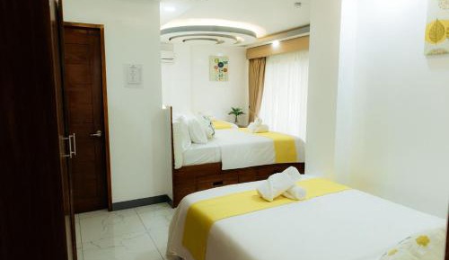 Deluxe Family Room