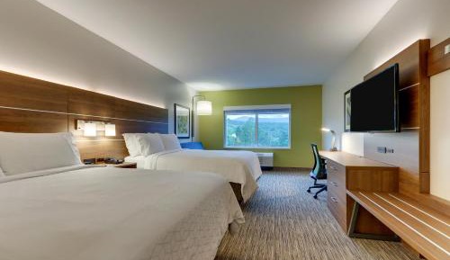 Queen Suite with Two Queen Beds and Sofa Bed