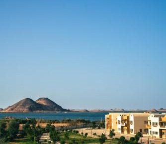 Villa Suite Panoramic Front Lake & Pool View