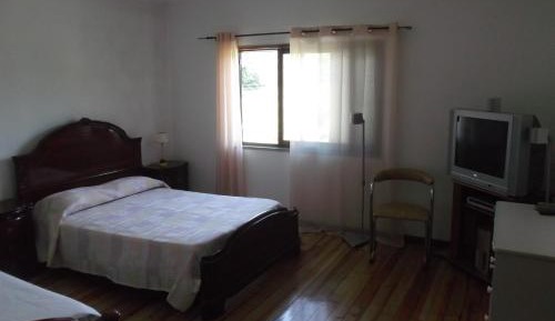Deluxe Double Room (1 adult + 2 children)