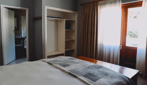 Queen Room with Garden View