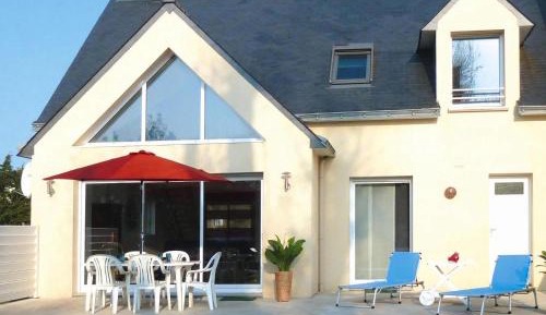 Three-Bedroom Holiday Home 