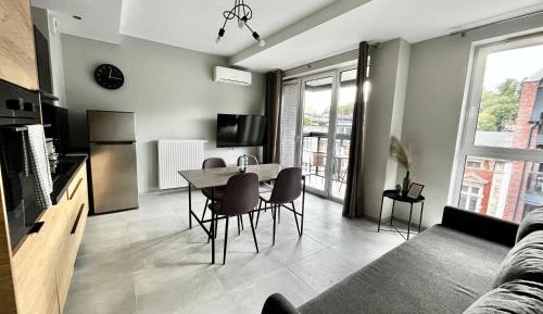 One-Bedroom Apartment with Balcony