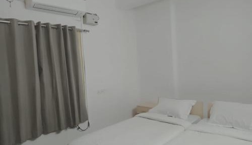 Deluxe Double Room (2 Adults + 1 Child)