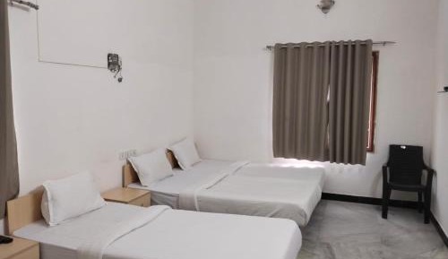Comfort Triple Room