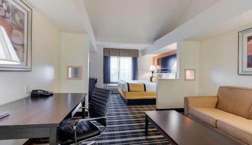 King Suite with Sofa Bed - Non-Smoking