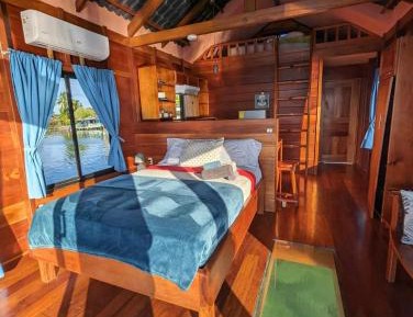 Bungalow with Sea View