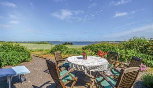 Three-Bedroom Holiday Home 