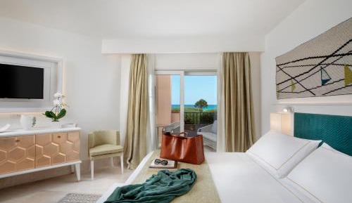 Deluxe Room with Sea View