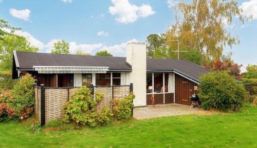 Two-Bedroom Holiday Home