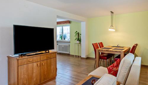 Superior One-Bedroom Apartment with Balcony