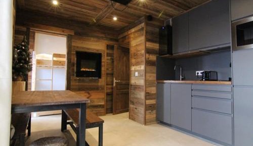 Apartment (6 Adults)