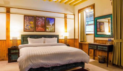 Deluxe King Room