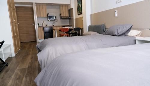 Studio with Sofa Bed