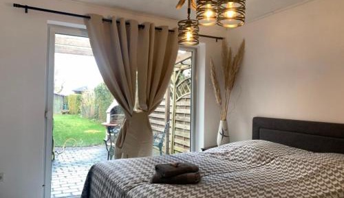 Superior One-Bedroom Apartment