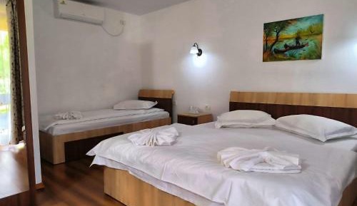 Triple Room with Private Bathroom